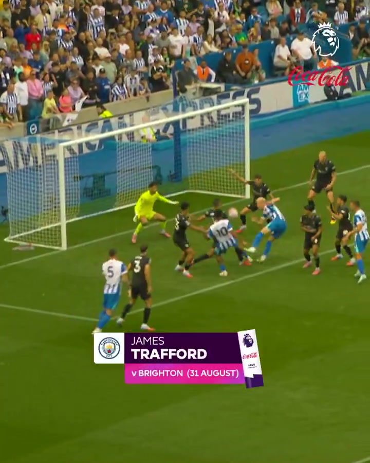 星空体育app下载-英超8月最佳扑救：曼城门将特拉福德扑出范赫克的射门