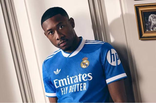 星空体育app官方网站-阿拉巴:关于我的离队传闻不是真的,我现在感觉能踢满90分钟