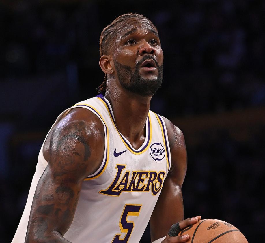 星空体育app官方网站-湖人最大毒瘤凸显！艾顿攻守全垮纯副作用，被DNP后立马打出优势