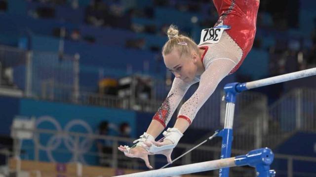 星空体育app-拜尔斯失误美国女团罕见落后 中国队争牌仍需稳定